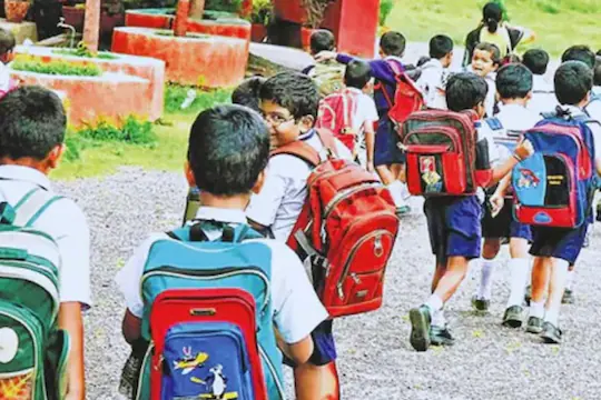 school-holidays-2025-05-97fc360ddf7114d9bade54bec700c7f7-3x2