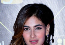 Ragini MMS Returns Fame ਬਾਲੀਵੁੱਡ ਅਦਾਕਾਰਾ ਨੇ ਚਲਦੀ ਟ੍ਰੇਨ ‘ਚੋਂ ਮਾਰੀ ਛਾਲ, ਬੁਰੀ ਤਰ੍ਹਾਂ ਨਾਲ ਹੋਈ ਜ਼ਖ਼ਮੀ, ਦੱਸਿਆ ਕਿਉਂ ਮਾਰੀ ਛਾਲ ?