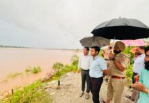 *DC inspects flood-affected Dhulewal village, assures compensation*