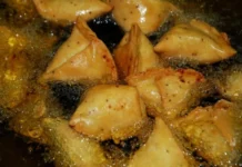 MP News: Toddler Falls Into Hot Samosa Pot; Granny Dips Hands In Boiling Oil To Rescue Child In Chhatarpur