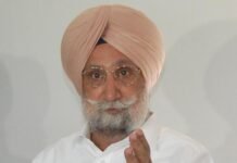 ਰੰਧਾਵਾ ਨੇ ਗਾਏ ਕੈਪਟਨ ਦੇ ਕਸੀਦੇ; ‘ਆਪ’ ਨੇ ਕੀਤੇ ਸਵਾਲ, ਕਿਹਾ- ਗੁਟਕਾ ਸਾਹਿਬ ਦੀ ਸਹੁੰ ਖਾ ਕੇ ਮੁਕਰਨ ਵਾਲੇ ‘ਜ਼ੁਬਾਨ ਦੇ ਪੱਕੇ’ ਕਿਵੇਂ?