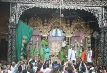 Banke Bihari Mandir: ਆਖਿਰ ਠਾਕੁਰ ਜੀ ਨੂੰ ਕਿਉਂ ਨਹੀਂ ਮਿਲਿਆ ‘ਬਾਲ ਭੋਗ’? ਸੇਵਾਦਾਰਾਂ ਨੇ ਕਿਹਾ- ਪਹਿਲੀ ਵਾਰ ਟੁੱਟੀ ਪਰੰਪਰਾ